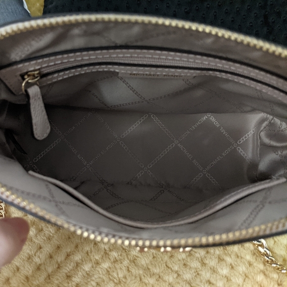 Michael Kors Crossgrain Leather Dome Crossbody Pale Pink - Picture 3 of 7